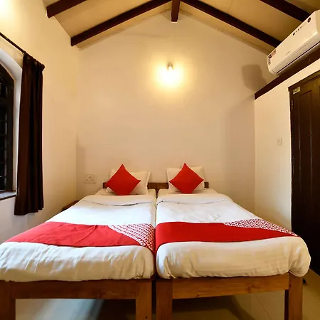Oyo 7903 Xaviers Guest House